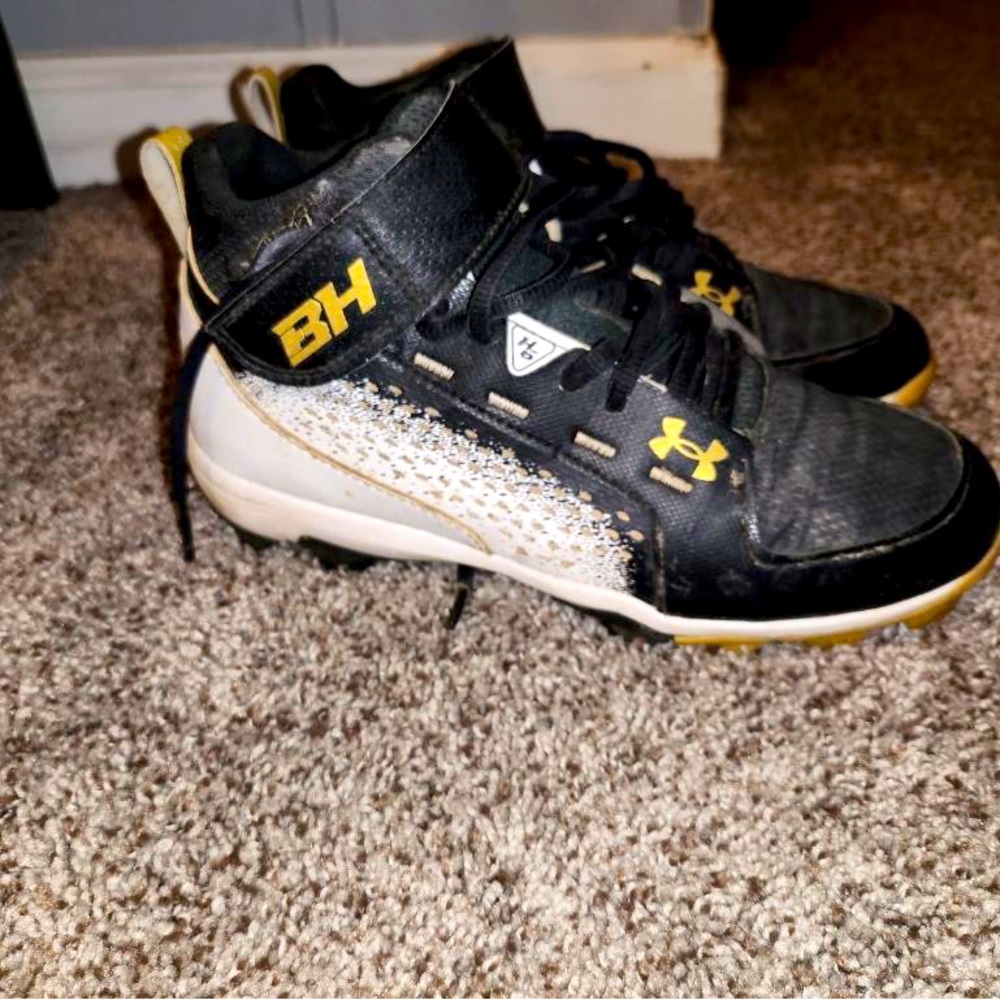 Under Armor Bryce Harper Mid Baseball Cleats